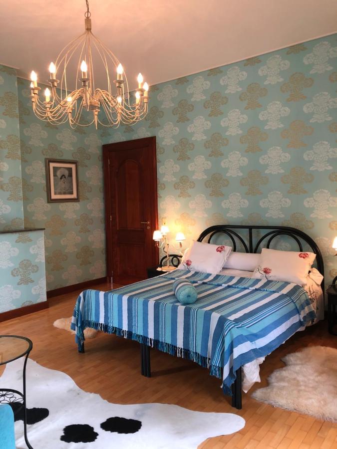 Chateau Les Tourelles Bertrix Luaran gambar