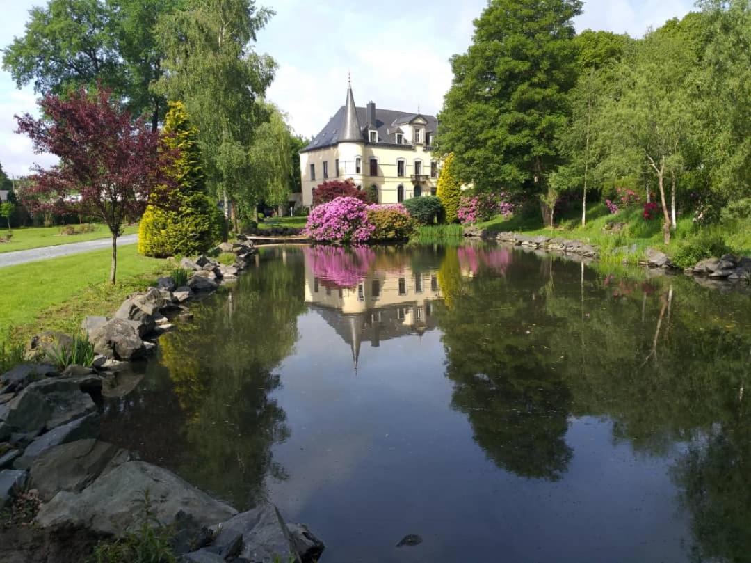 Chateau Les Tourelles Bertrix Luaran gambar